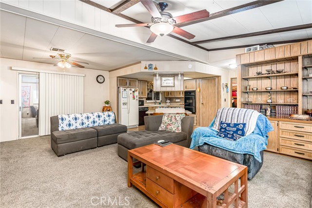 Detail Gallery Image 4 of 18 For 4000 Pierce St #106,  Riverside,  CA 92505 - 3 Beds | 2 Baths