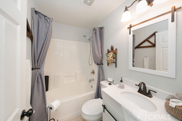 Detail Gallery Image 16 of 40 For 31675 Mccartney Dr, Winchester,  CA 92596 - 4 Beds | 3/1 Baths