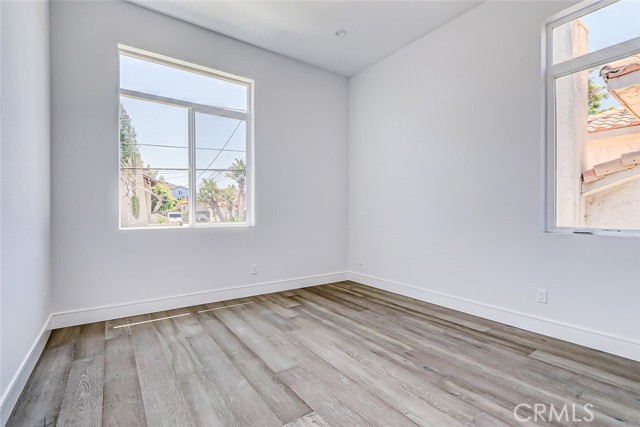 Detail Gallery Image 31 of 41 For 2321 Clark Ln #B,  Redondo Beach,  CA 90278 - 4 Beds | 4/1 Baths