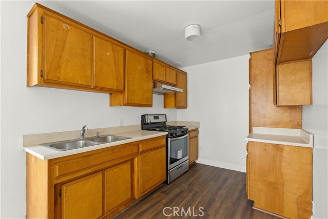 1037 Alpine Street, Los Angeles CA: https://media.crmls.org/medias/ab857fc1-d5cf-4312-b445-aed500d0ba2f.jpg