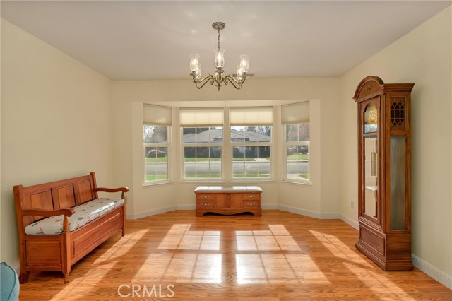 Image 5 of 21 For 156 Greenfield Drive