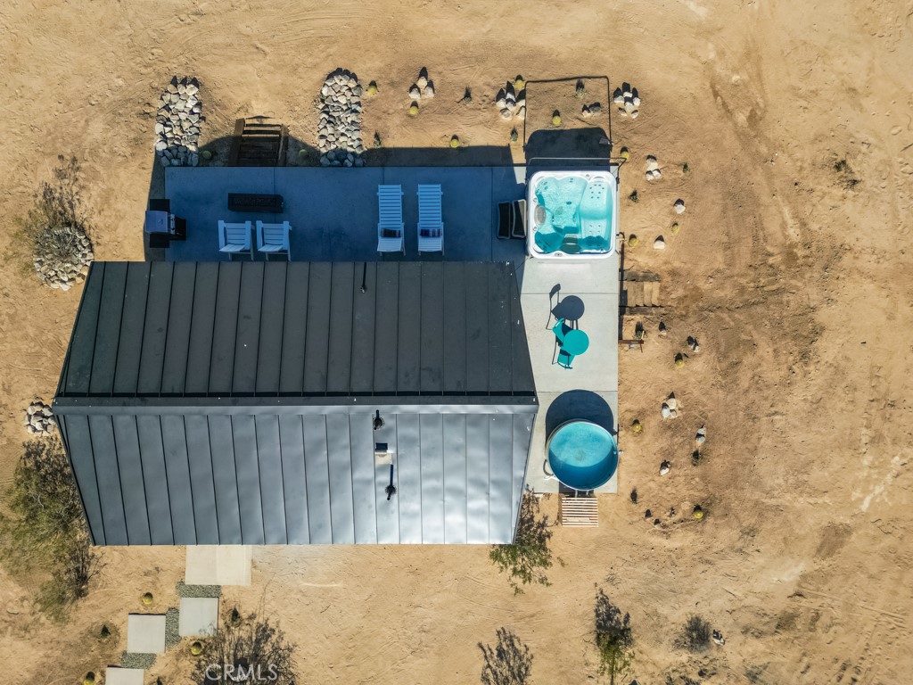 https://media.crmls.org/medias/ab860d38-4c0a-499d-8a58-d3728491f7d7.jpg?preset=X-Large