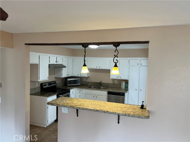 Detail Gallery Image 4 of 11 For 408 N via Roma, Anaheim,  CA 92806 - 2 Beds | 1/1 Baths