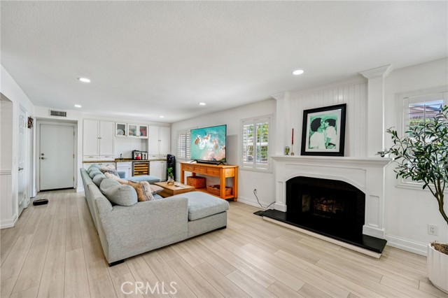 6511 Westview Drive, Riverside CA: https://media.crmls.org/medias/ab86b4b1-6c8c-4f24-9fd7-1eef8a13ff5e.jpg