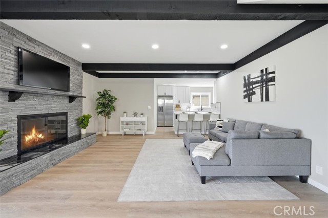 Image 3 of 39 For 4509 Cadison