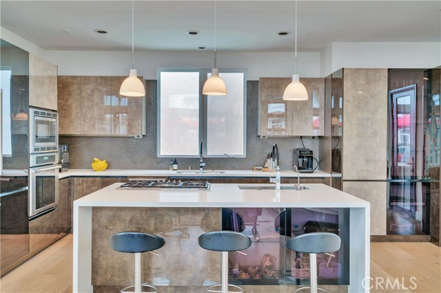 Detail Gallery Image 21 of 73 For 719 1st Pl, Hermosa Beach,  CA 90254 - 4 Beds | 4 Baths