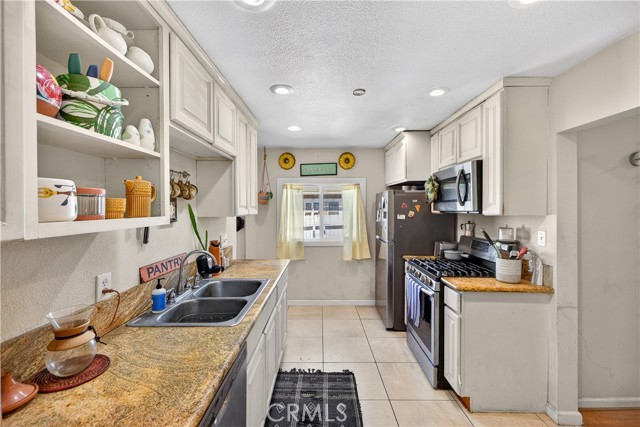 Detail Gallery Image 21 of 47 For 614 N Shelton, Santa Ana,  CA 92703 - 5 Beds | 2 Baths