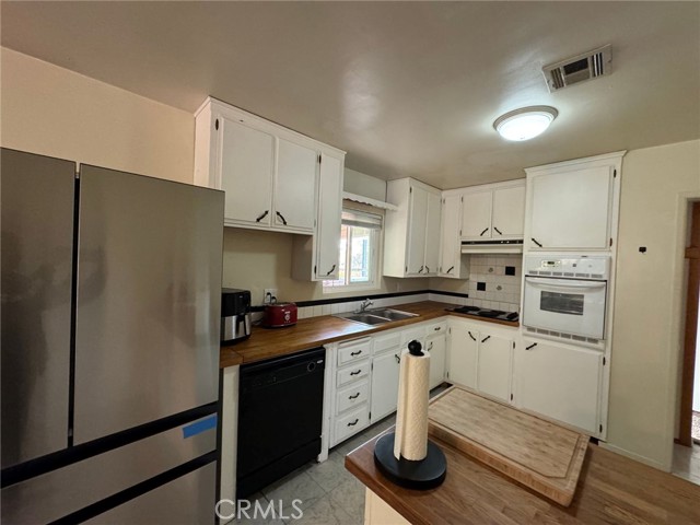 Detail Gallery Image 7 of 19 For 28511 Connecticut, Menifee,  CA 92587 - 3 Beds | 2 Baths