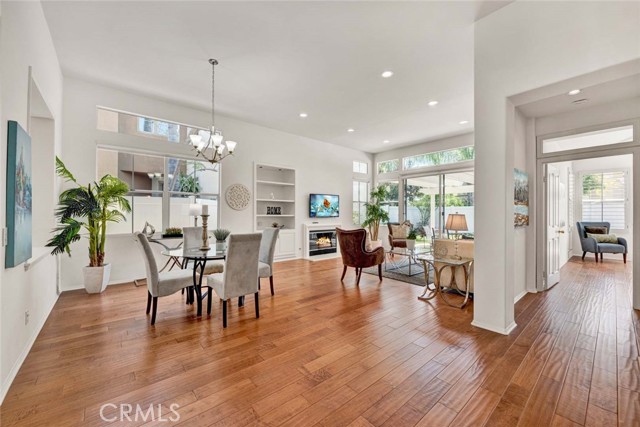 Detail Gallery Image 3 of 24 For 2516 Lewis Dr, Tustin,  CA 92782 - 3 Beds | 2/1 Baths