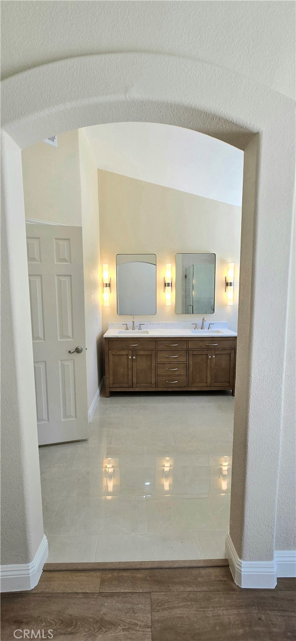 Image 12 of 28 For 31821 Corte Montecito