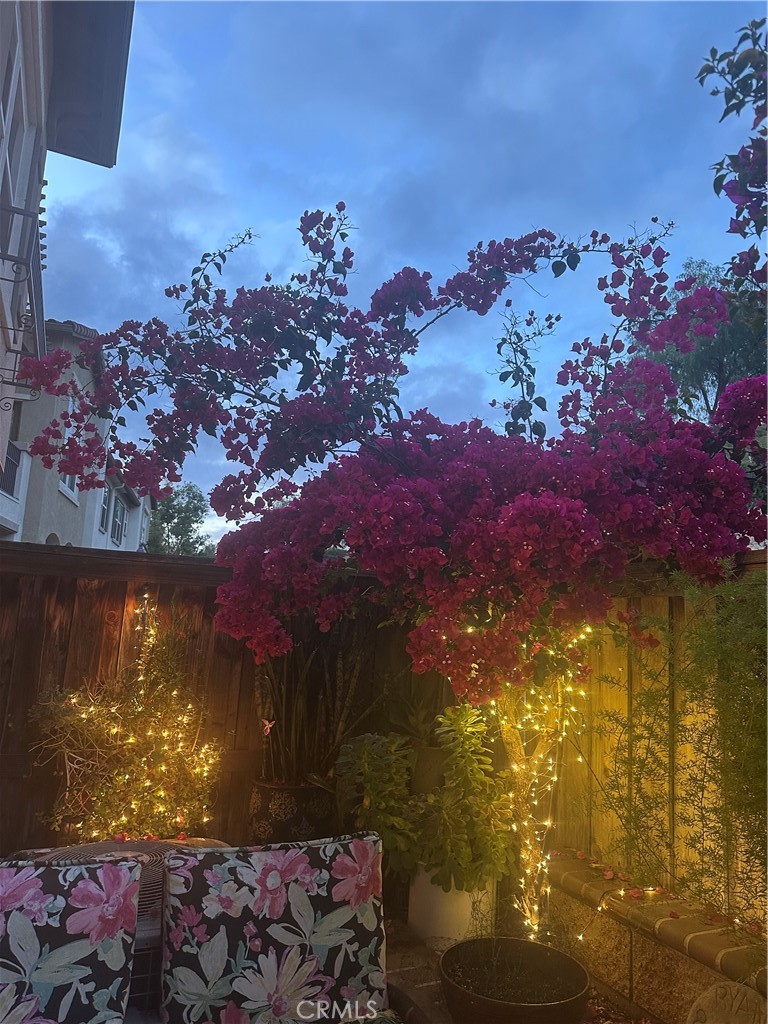 https://media.crmls.org/medias/ab8a8057-143d-4429-b426-3153afa7075e.jpg?preset=X-Large