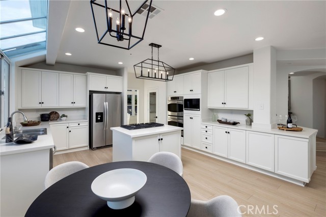 Detail Gallery Image 10 of 38 For 2000 Corte Cardelina, San Clemente,  CA 92673 - 4 Beds | 3 Baths