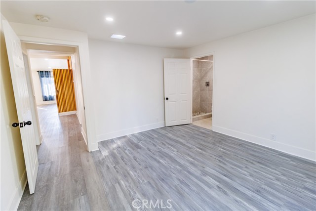 10532 Zelzah Ave photo 7