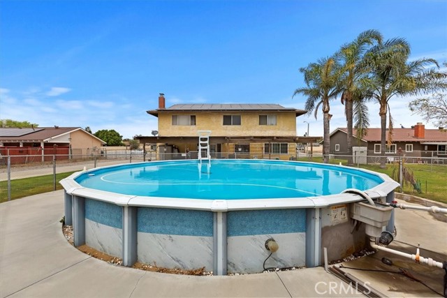 Detail Gallery Image 12 of 21 For 11562 Range View Rd, Jurupa Valley,  CA 91752 - 4 Beds | 2/1 Baths