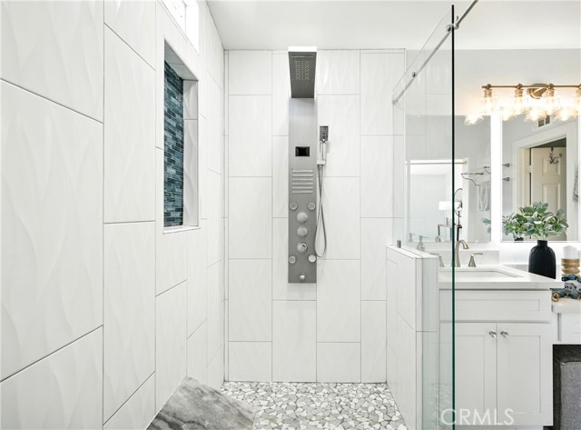 27170 Arrow Point Trail, Corona CA: https://media.crmls.org/medias/ab8be2b7-df98-4b81-b16d-c7164d34c7e8.jpg
