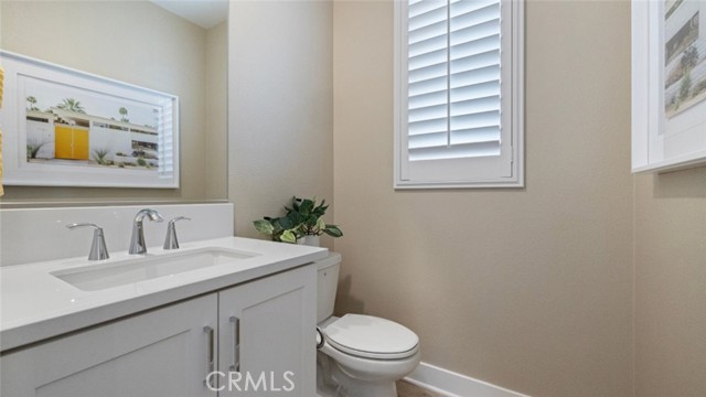 Detail Gallery Image 9 of 33 For 129 Seep, Irvine,  CA 92618 - 4 Beds | 3/2 Baths