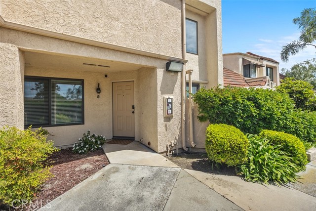 5 Largo Street, Laguna Niguel CA: https://media.crmls.org/medias/ab8ca262-8e17-4ce4-8d68-49ec48076e70.jpg
