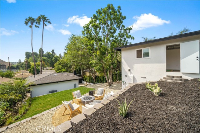 Detail Gallery Image 17 of 22 For 3181 Cadet Ct, Los Angeles,  CA 90068 - 3 Beds | 2 Baths