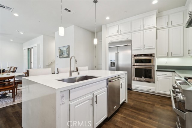Detail Gallery Image 14 of 44 For 132 Interval, Irvine,  CA 92618 - 3 Beds | 2/2 Baths