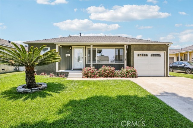 Detail Gallery Image 2 of 28 For 5033 Premiere Ave, Lakewood,  CA 90712 - 3 Beds | 2 Baths