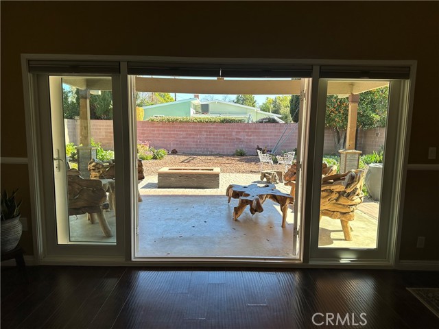 6914 Andasol Avenue, Lake Balboa CA: https://media.crmls.org/medias/ab8dd1f7-741b-44b7-a087-b4b88ab97f42.jpg