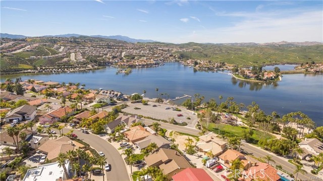 Detail Gallery Image 20 of 21 For 30431 Sparkle Dr, Canyon Lake,  CA 92587 - 4 Beds | 3 Baths