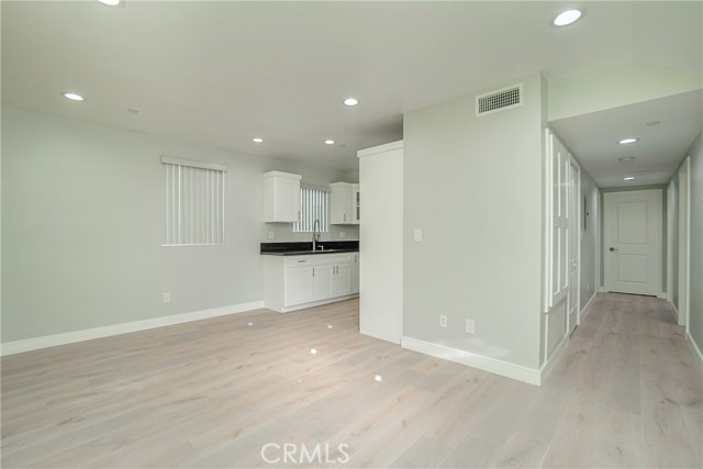531 80 W 80th ,Los Angeles, Los Angeles CA: https://media.crmls.org/medias/ab8e060f-2eee-40c1-8505-4412a441b48b.jpg
