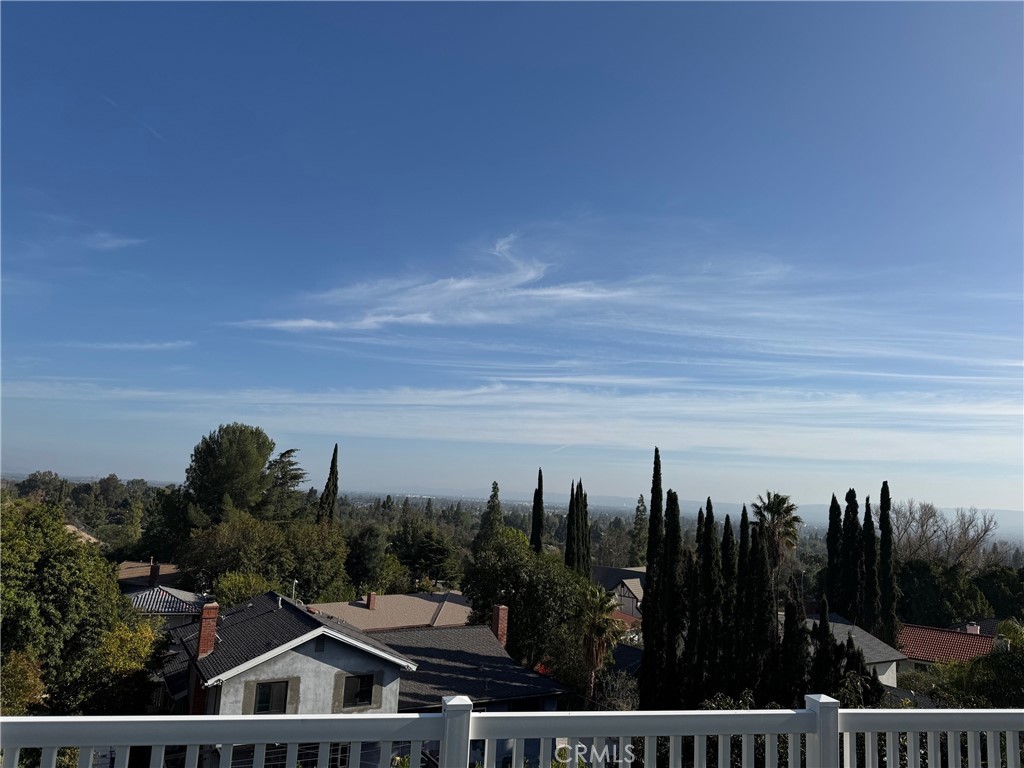 https://media.crmls.org/medias/ab904a45-d854-480a-8bea-da9fb776e01d.jpg?preset=X-Large