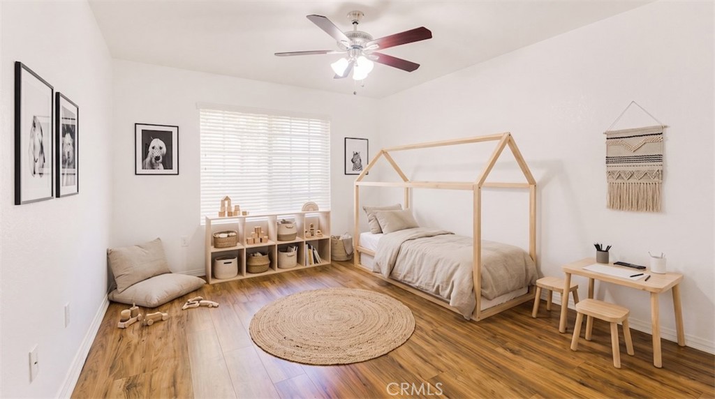 https://media.crmls.org/medias/ab916a12-9888-4605-9cd2-3fd806bd6b17.jpg?preset=X-Large