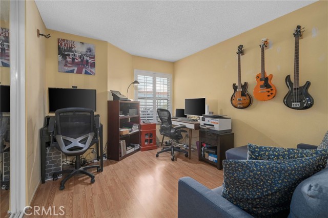 339 W Dawson Court, Glendora CA: https://media.crmls.org/medias/ab919252-ed70-4568-aaf8-81fda5d0b2fd.jpg