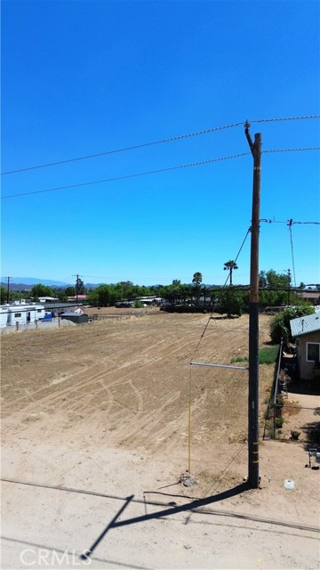 0 Mountain ave, Perris CA: https://media.crmls.org/medias/ab91d5e8-c516-4f4f-93ad-f956ebce11b4.jpg