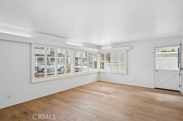 Detail Gallery Image 6 of 36 For 121 Onyx Ave, Newport Beach,  CA 92662 - 3 Beds | 3 Baths