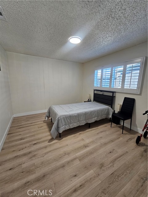 Detail Gallery Image 9 of 10 For 20152 Acre, Winnetka,  CA 91306 - 4 Beds | 2 Baths