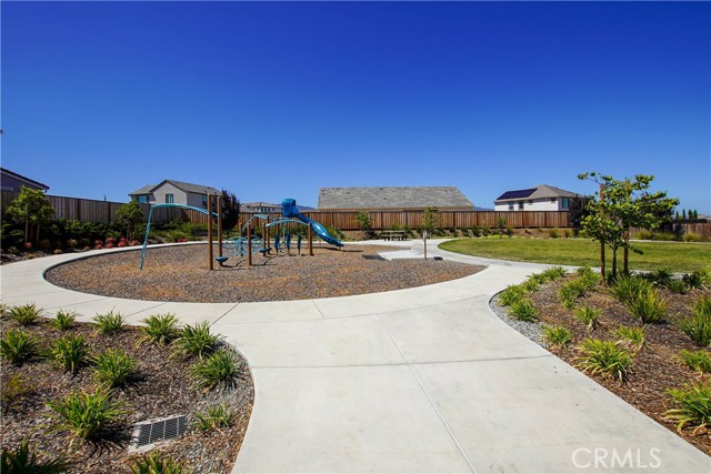 208 Luna Way, Hollister CA: https://media.crmls.org/medias/ab922946-f7b8-44cd-a88d-b8fd981a5ac5.jpg