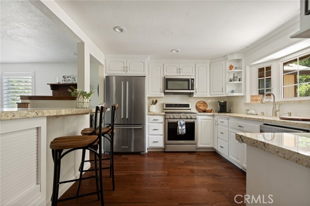 221 Darfo Drive, Crestline CA: https://media.crmls.org/medias/ab92af41-aa91-440c-a541-4b129577f705.jpg