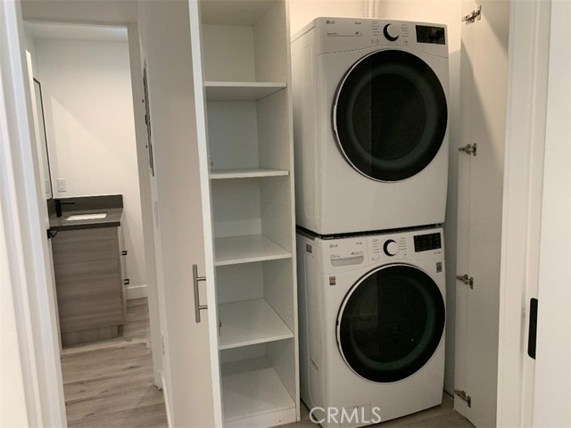 11565 Iowa Avenue, Los Angeles CA: https://media.crmls.org/medias/ab92eccc-779a-40e7-882b-4063517f10f4.jpg