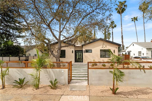 Detail Gallery Image 3 of 58 For 5525 Carpenter Ave, Valley Village,  CA 91607 - 5 Beds | 6/1 Baths