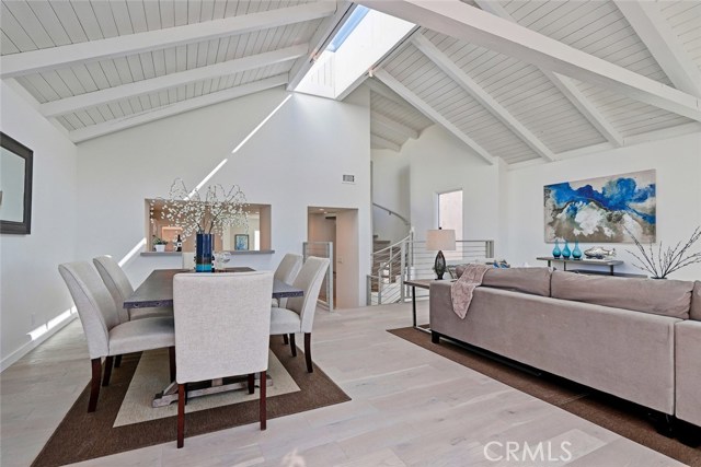 324 Bayview Drive, Hermosa Beach, California 90254, 3 Bedrooms Bedrooms, ,3 BathroomsBathrooms,Residential,Sold,Bayview,SB17236380