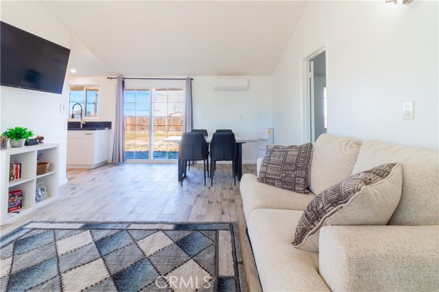 Detail Gallery Image 21 of 22 For 9007 Columbine, California City,  CA 93505 - 4 Beds | 2 Baths