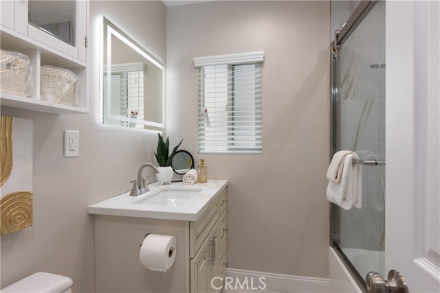 Detail Gallery Image 29 of 44 For 3301 Falcon Ave, Long Beach,  CA 90755 - 2 Beds | 1 Baths