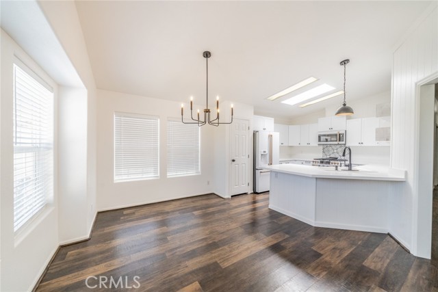 Detail Gallery Image 5 of 55 For 22241 Nisqually Rd #33,  Apple Valley,  CA 92308 - 3 Beds | 2 Baths
