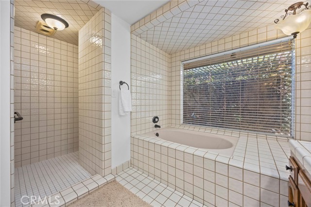 11717 Old Town Road, Bakersfield CA: https://media.crmls.org/medias/ab96761b-9103-4bb0-a599-d2d86f36d97e.jpg