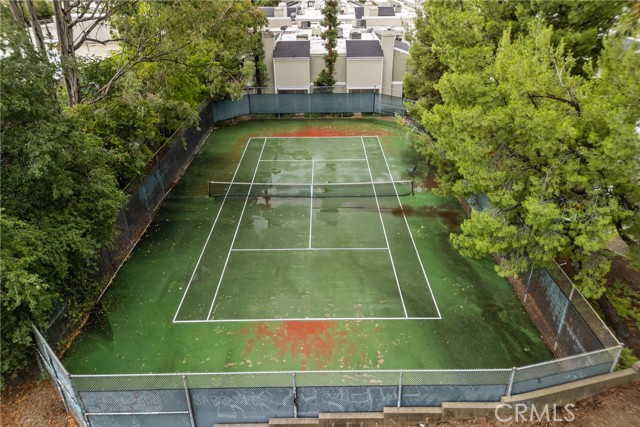 Detail Gallery Image 20 of 24 For 22123 Burbank Blvd #2, Woodland Hills,  CA 91367 - 3 Beds | 2/1 Baths