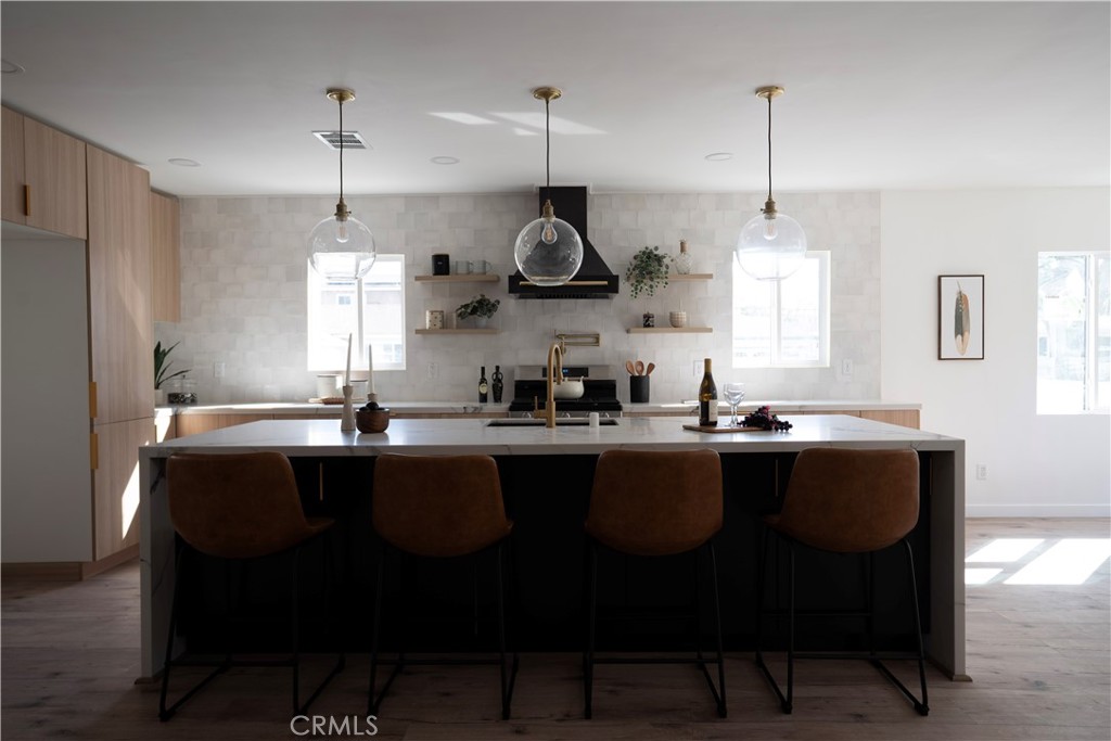 https://media.crmls.org/medias/ab978440-419d-4d86-bfea-1e1d08c0d664.jpg?preset=X-Large