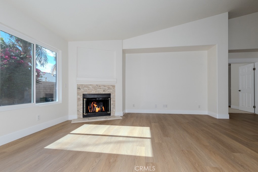 MLS #OC25164195 image #26