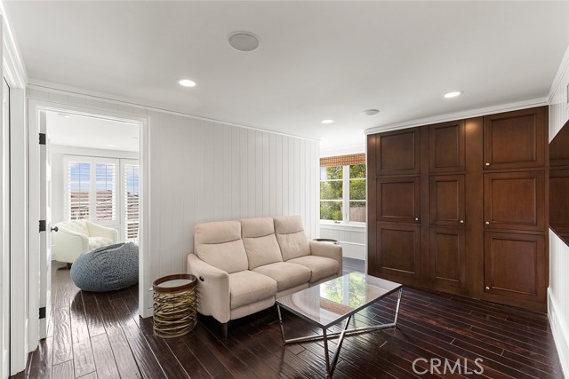 Detail Gallery Image 35 of 43 For 322 Emerald Bay, Laguna Beach,  CA 92651 - 6 Beds | 6/1 Baths