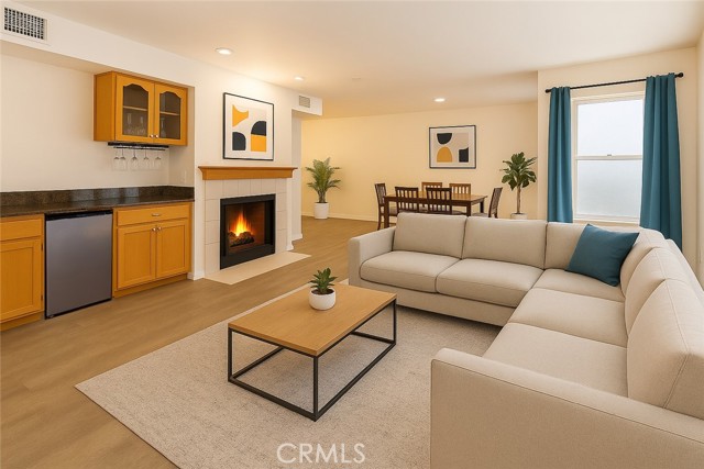 Detail Gallery Image 1 of 25 For 8744 Burnet #7,  North Hills,  CA 91343 - 3 Beds | 2/1 Baths