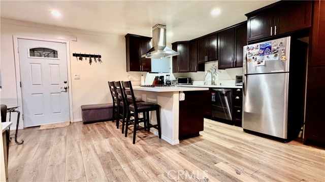 Detail Gallery Image 14 of 40 For 421 S 5th, La Puente,  CA 91746 - 4 Beds | 3 Baths