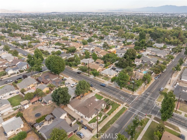 501 E 5th Street, Ontario CA: https://media.crmls.org/medias/ab996bbe-9b54-4681-9b2c-5569d3f2214b.jpg