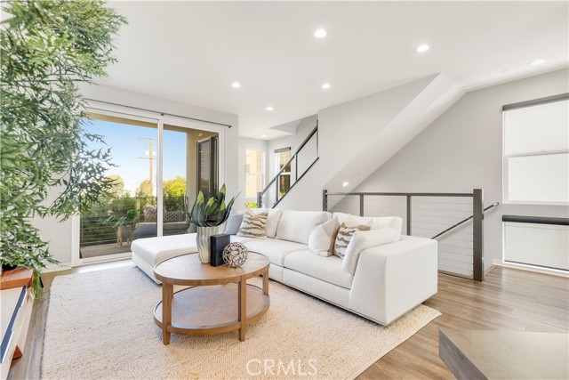 1523 Sullivan Avenue, Costa Mesa CA: https://media.crmls.org/medias/ab99dcb3-0f7c-43da-806c-ed37c1562a64.jpg